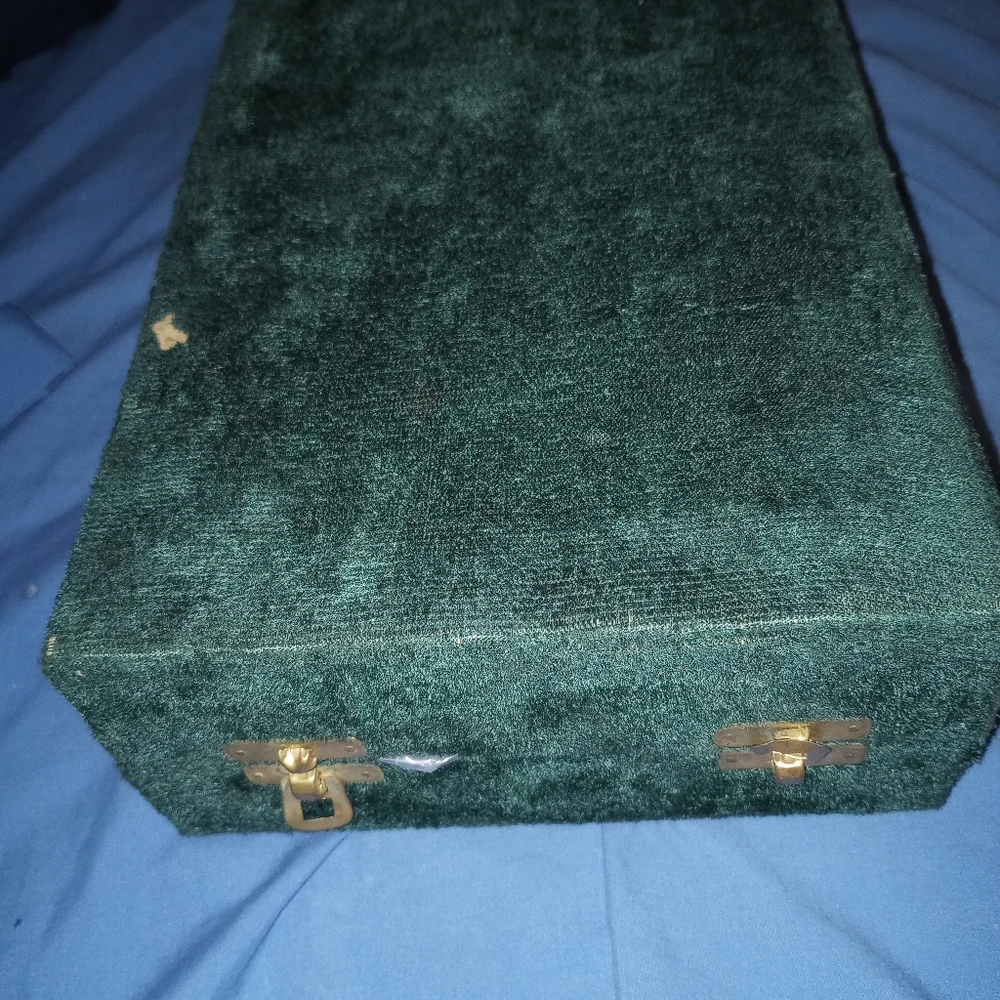 Cups In A Case - Picture 2 of 2